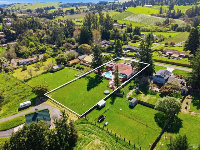5174 Blank Rd, Sebastopol, CA 95472