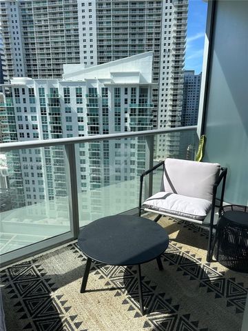 1300 Brickell Bay Dr 2213, Miami, FL 33131