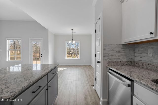 1802 Millers Cove, Nesbit, MS 38651