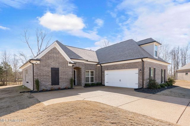 1802 Millers Cove, Nesbit, MS 38651
