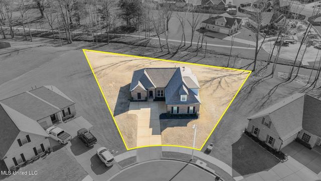 1802 Millers Cove, Nesbit, MS 38651