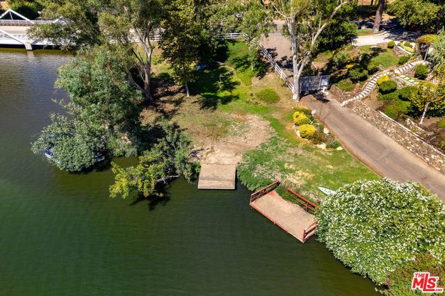 2344 Laguna Circle Drive, Agoura, CA 91301