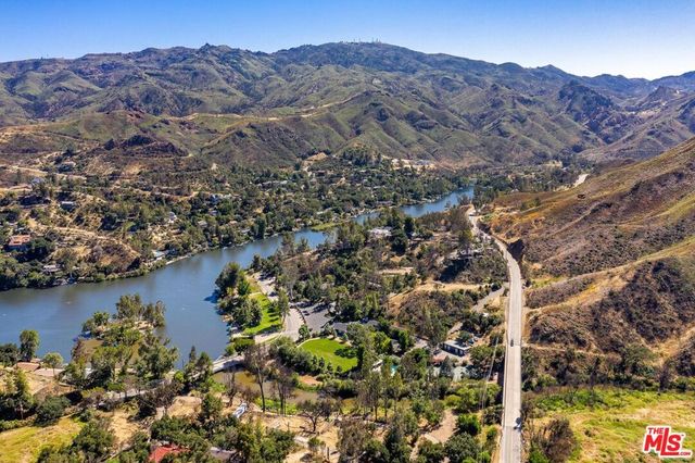 2344 Laguna Circle Drive, Agoura, CA 91301