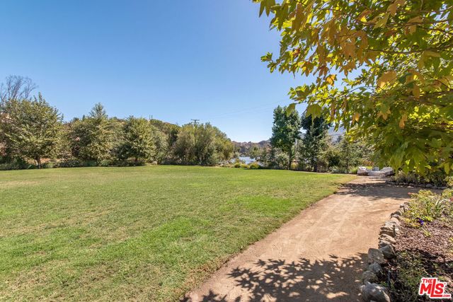 2344 Laguna Circle Drive, Agoura, CA 91301