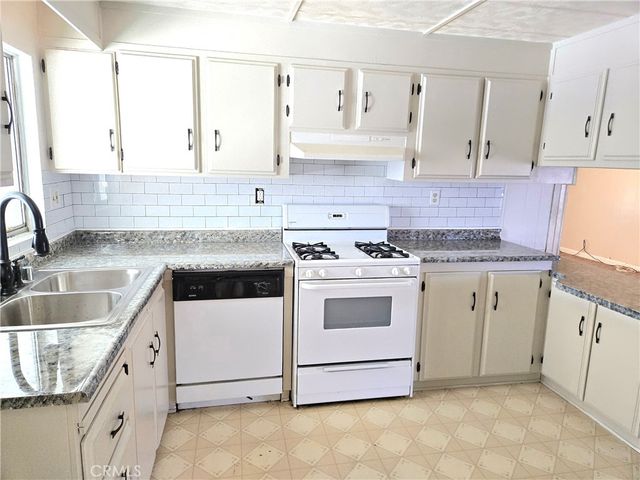 141 N Palomar, San Jacinto, CA 92582