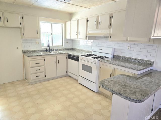 141 N Palomar, San Jacinto, CA 92582