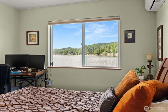 1119 Summit Lake Shore Road NW, Olympia, WA 98502
