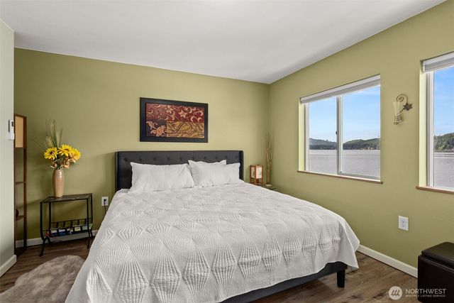 1119 Summit Lake Shore Road NW, Olympia, WA 98502