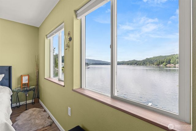1119 Summit Lake Shore Road NW, Olympia, WA 98502