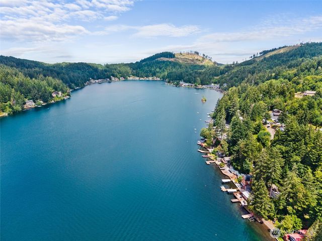 1119 Summit Lake Shore Road NW, Olympia, WA 98502