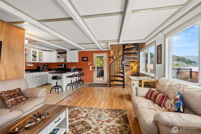 1119 Summit Lake Shore Road NW, Olympia, WA 98502