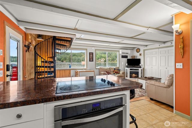1119 Summit Lake Shore Road NW, Olympia, WA 98502