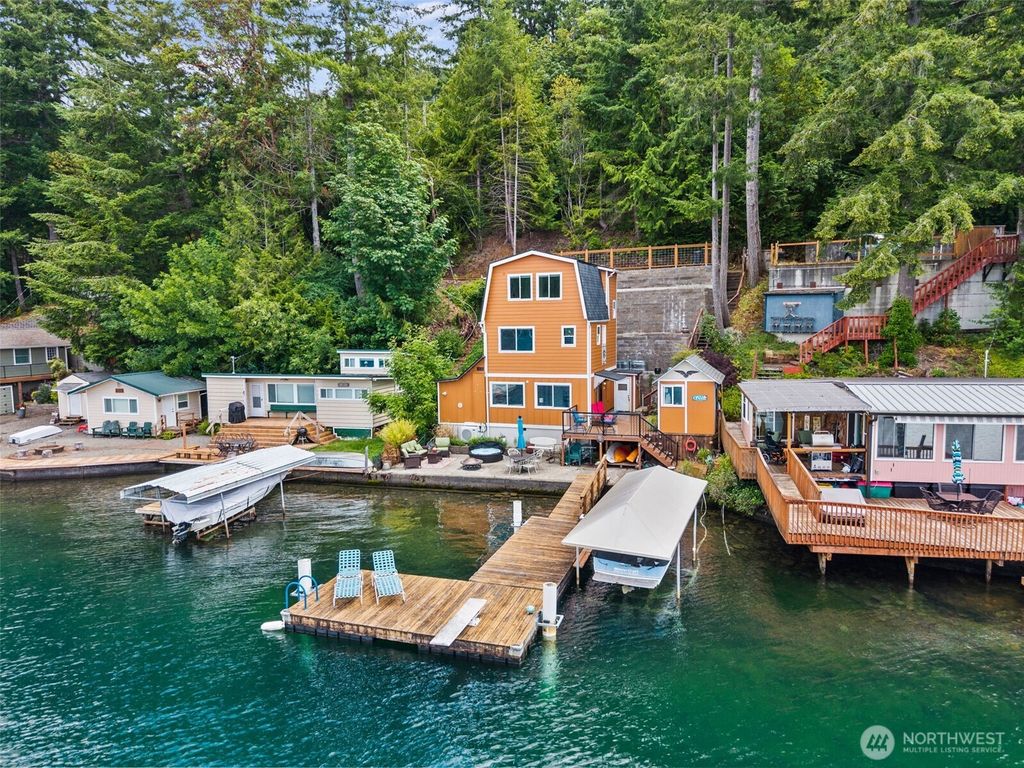 1119 Summit Lake Shore Road NW, Olympia, WA 98502