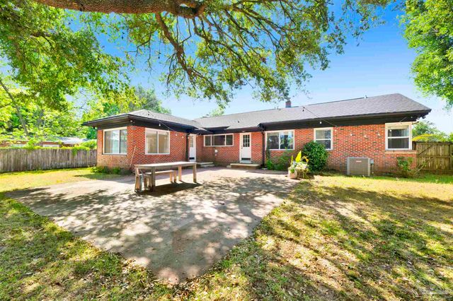 2016 E Scott St, Pensacola, FL 32503