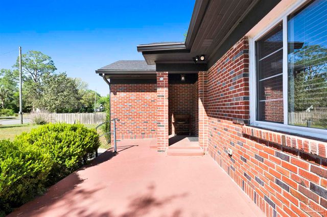 2016 E Scott St, Pensacola, FL 32503