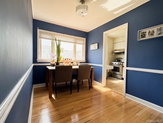 4 Powell Place, New Hyde Park, NY 11040