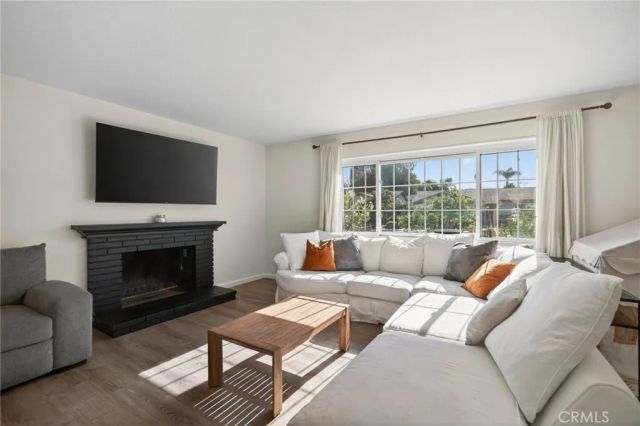 191 Dena, Newbury Park, CA 91320