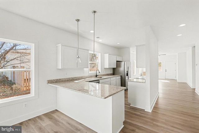 277 WHITE OAK RD, Fredericksburg, VA 22405