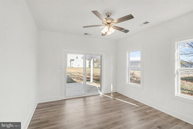 277 WHITE OAK RD, Fredericksburg, VA 22405