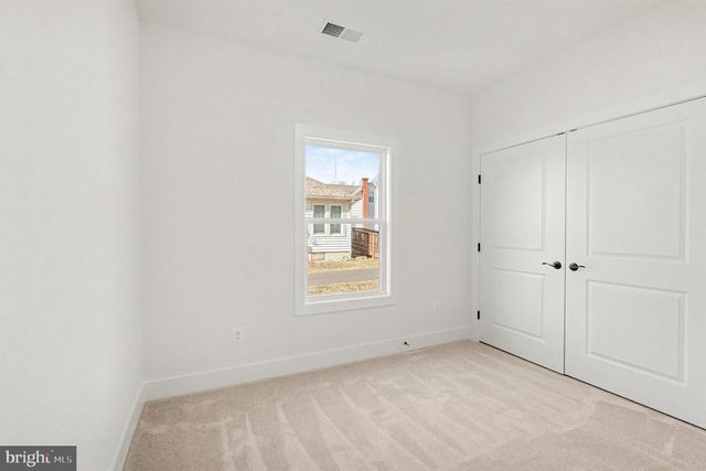 277 WHITE OAK RD, Fredericksburg, VA 22405