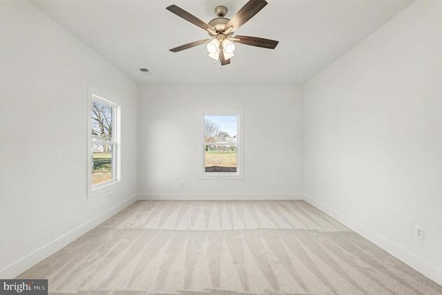 277 WHITE OAK RD, Fredericksburg, VA 22405