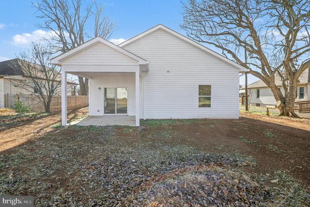 277 WHITE OAK RD, Fredericksburg, VA 22405