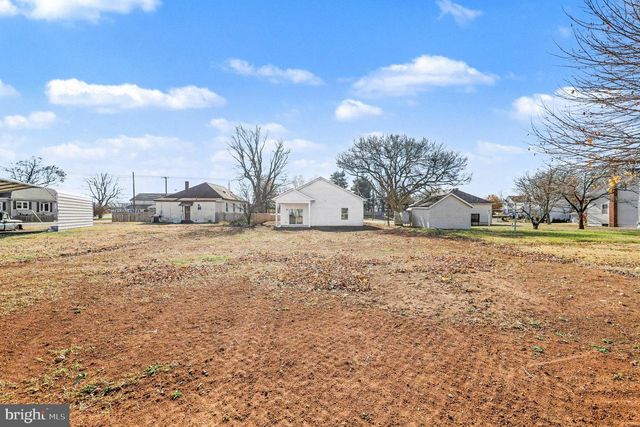 277 WHITE OAK RD, Fredericksburg, VA 22405