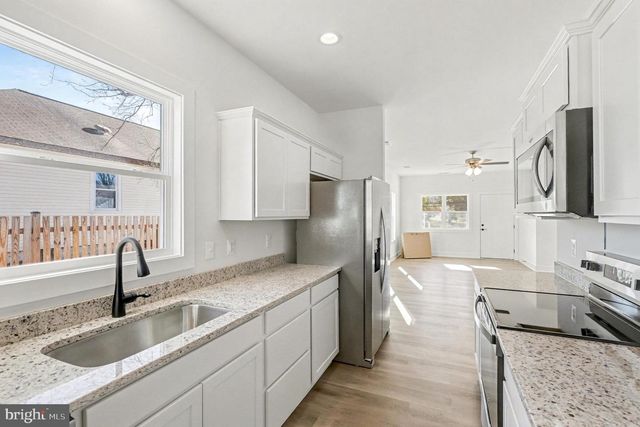 277 WHITE OAK RD, Fredericksburg, VA 22405