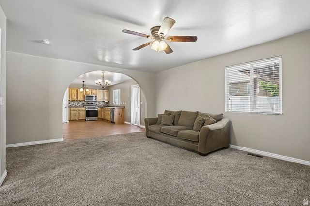 8224 S OAK DR, West Jordan, UT 84081