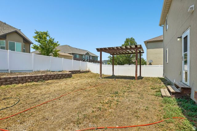 8224 S OAK DR, West Jordan, UT 84081