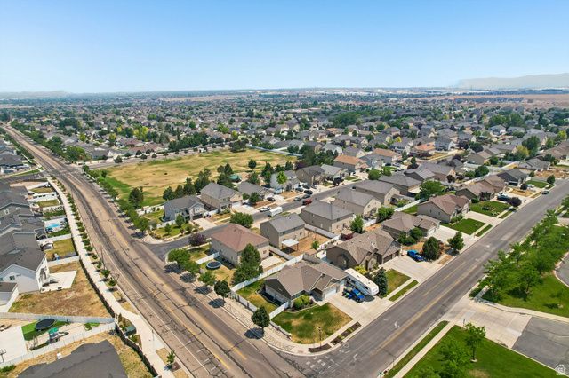 8224 S OAK DR, West Jordan, UT 84081