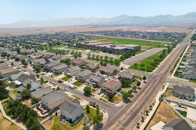 8224 S OAK DR, West Jordan, UT 84081