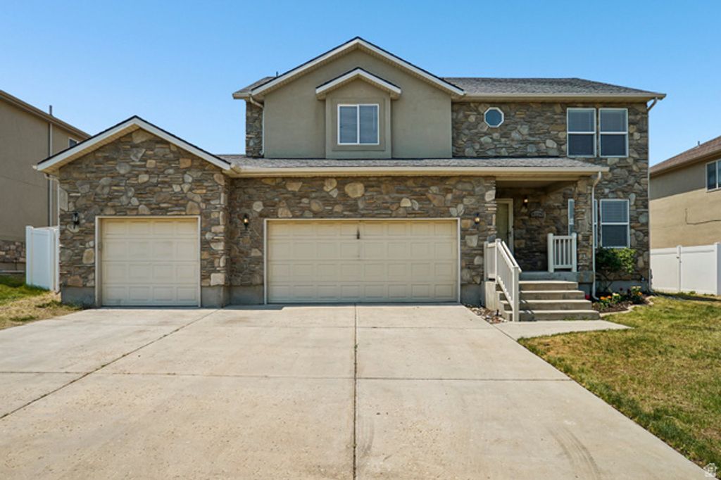 8224 S OAK DR, West Jordan, UT 84081
