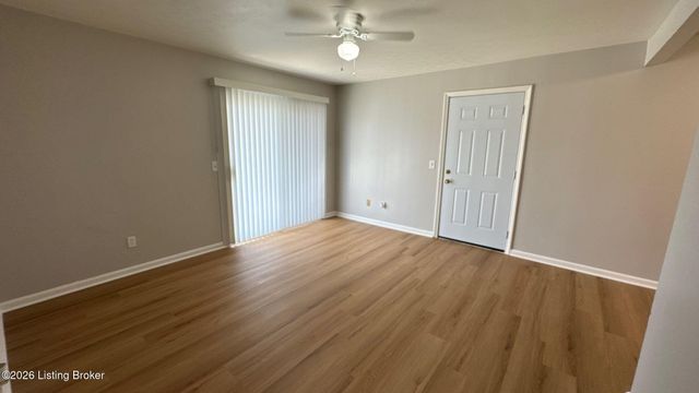 4101 Blue Lick Ct 3, Louisville, KY 40229