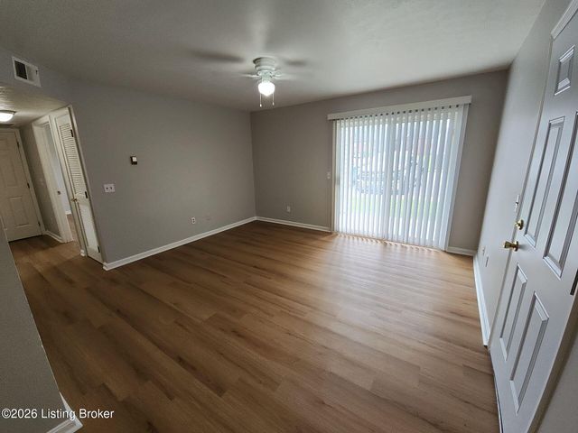 4101 Blue Lick Ct 3, Louisville, KY 40229