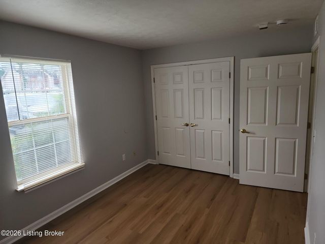 4101 Blue Lick Ct 3, Louisville, KY 40229