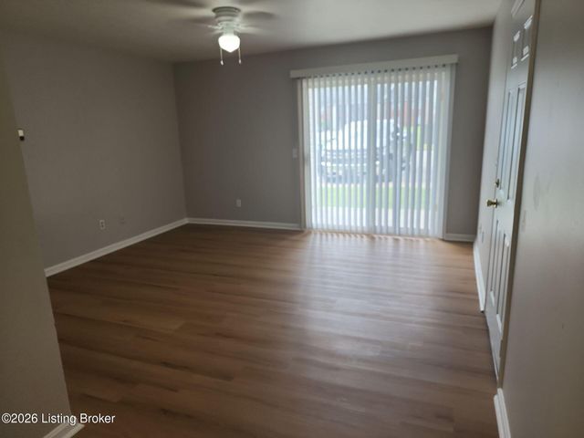 4101 Blue Lick Ct 3, Louisville, KY 40229
