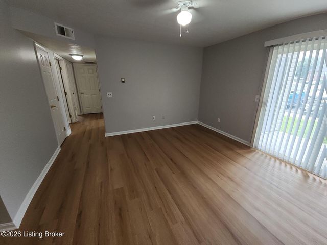 4101 Blue Lick Ct 3, Louisville, KY 40229