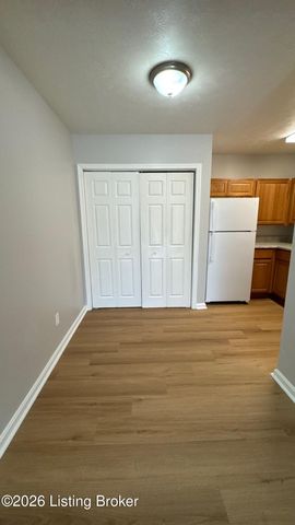4101 Blue Lick Ct 3, Louisville, KY 40229