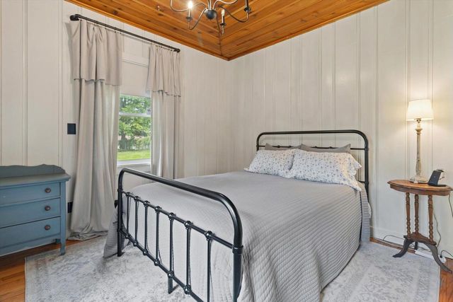 409 W Clark STREET, Jefferson, WI 53549