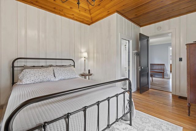 409 W Clark STREET, Jefferson, WI 53549