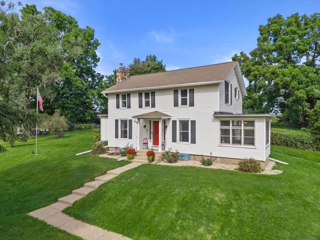 409 W Clark STREET, Jefferson, WI 53549