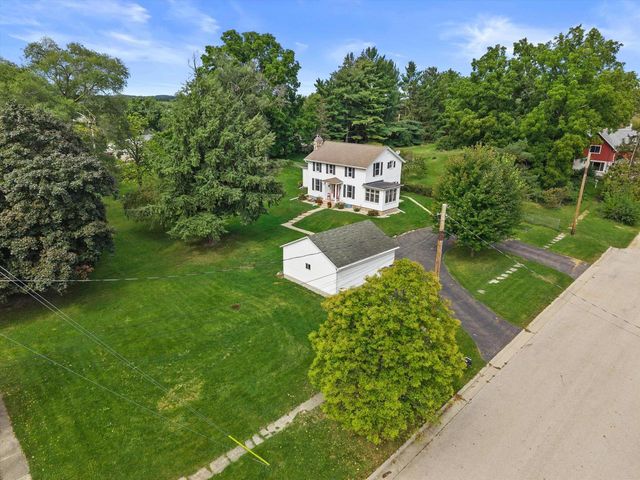 409 W Clark STREET, Jefferson, WI 53549