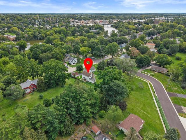 409 W Clark STREET, Jefferson, WI 53549