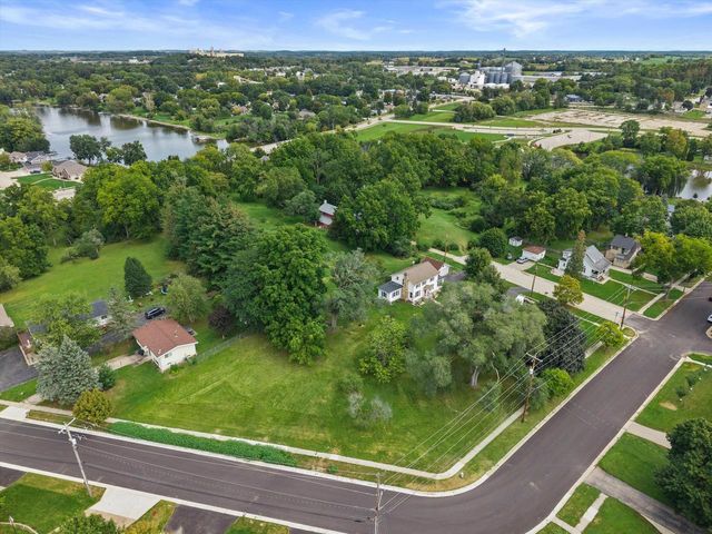 409 W Clark STREET, Jefferson, WI 53549