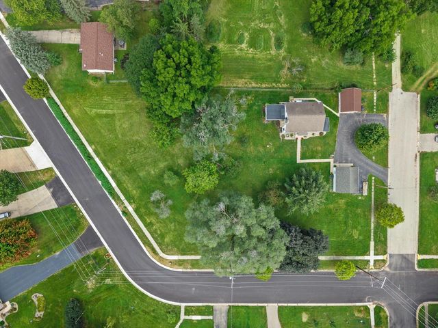 409 W Clark STREET, Jefferson, WI 53549