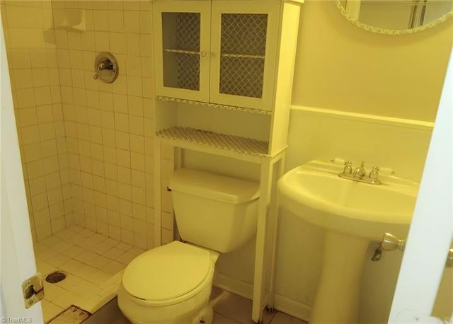 3202 Northampton Drive, Greensboro, NC 27408