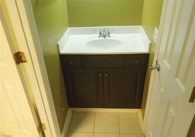 3202 Northampton Drive, Greensboro, NC 27408