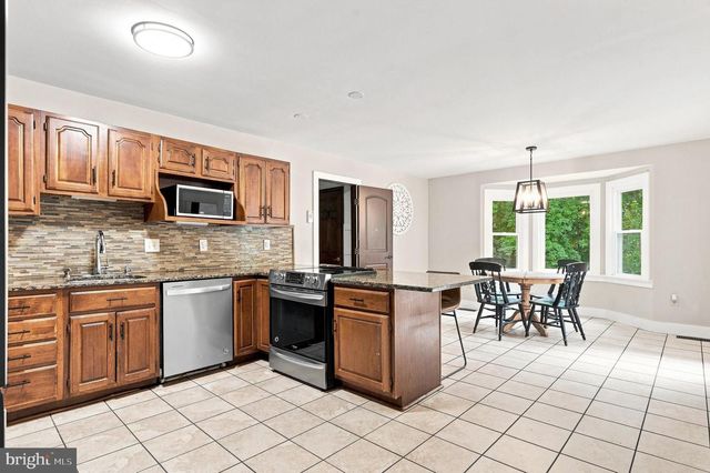 8651 KING GEORGE CT, Pomfret, MD 20675