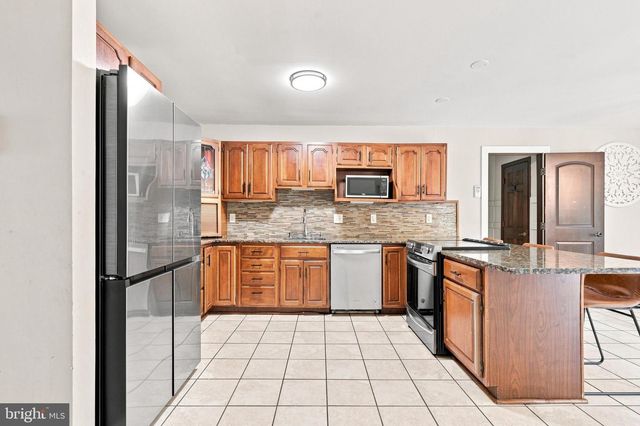 8651 KING GEORGE CT, Pomfret, MD 20675